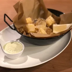 Tacos de Bacalao con salsa tártara